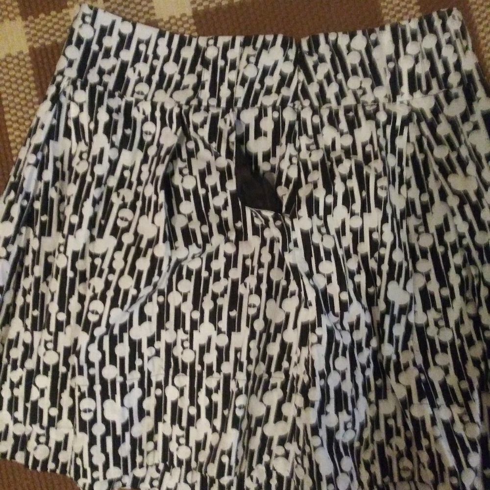 Skirt - Picture 2 of 5